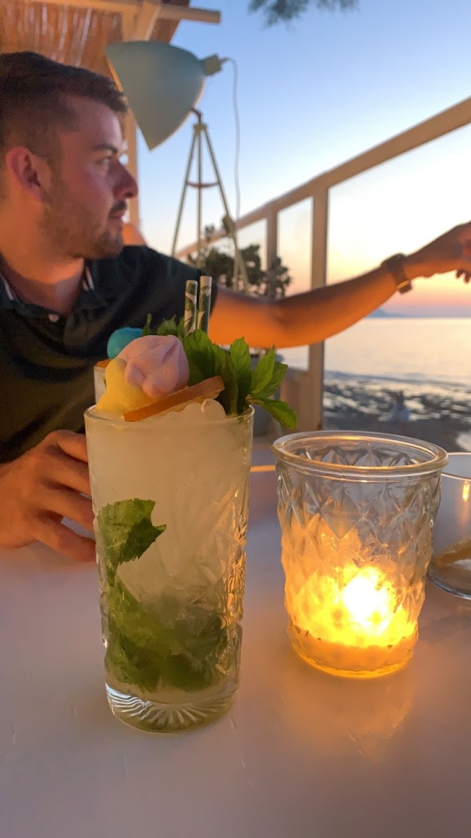 Paraplous Restaurant-10